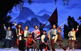 京剧杜鹃山无产者，京剧杜鹃山无产者杨春霞唱段